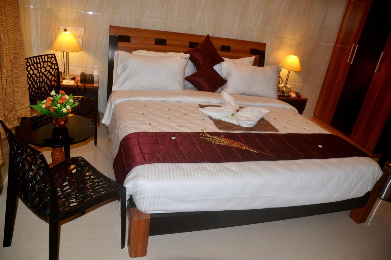 Peace Inn Chennai Exteriör bild
