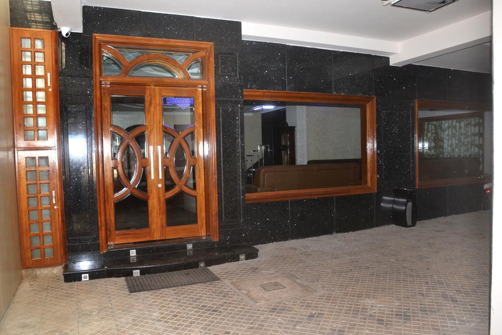 Peace Inn Chennai Exteriör bild