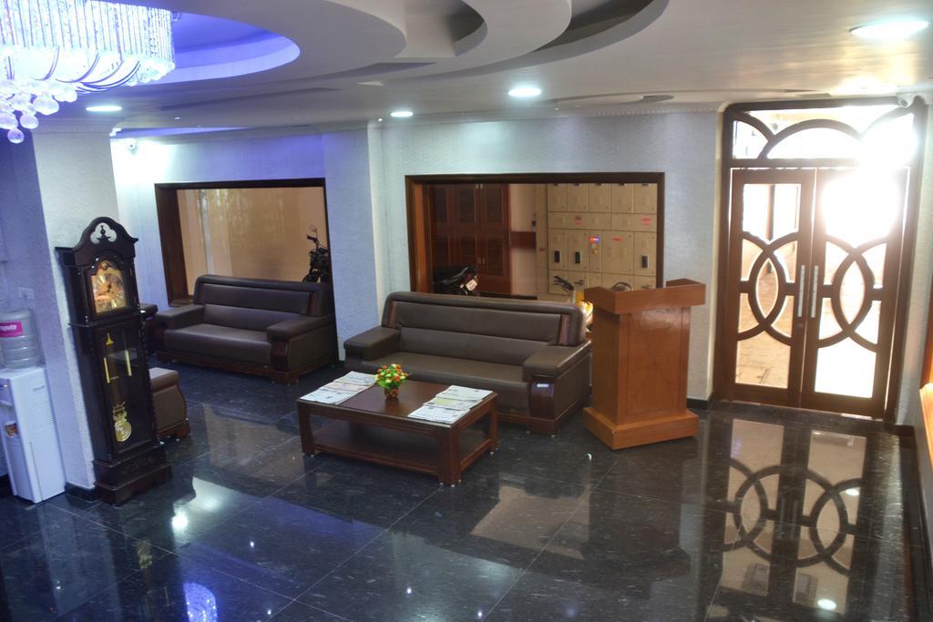 Peace Inn Chennai Exteriör bild