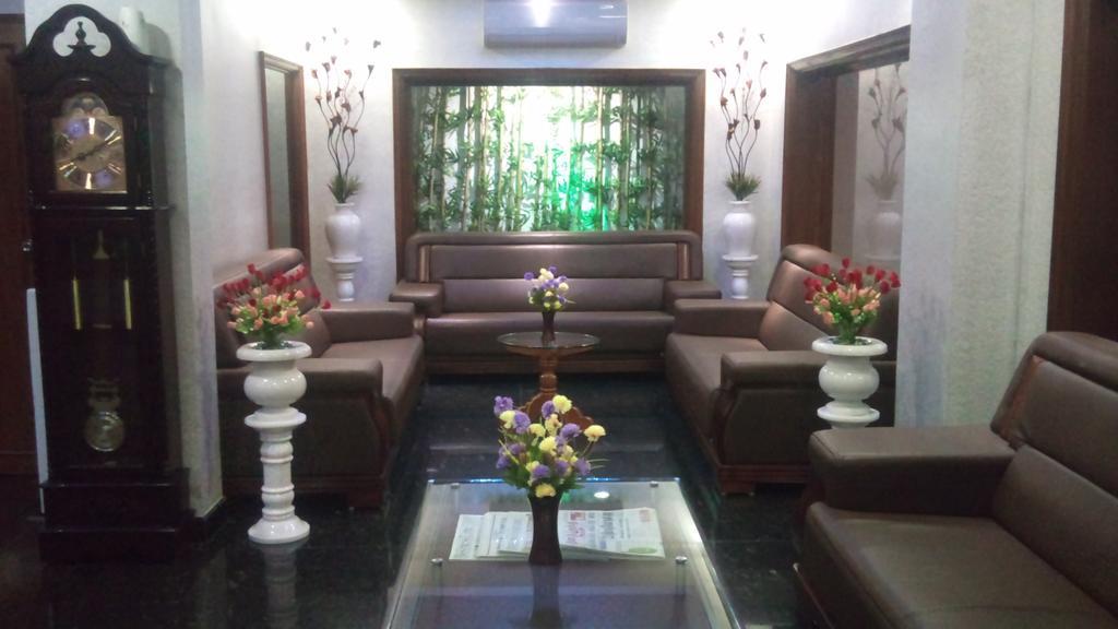 Peace Inn Chennai Exteriör bild
