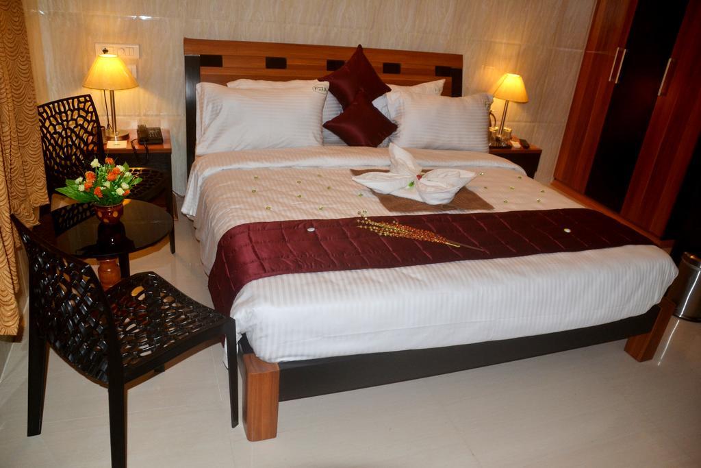 Peace Inn Chennai Exteriör bild