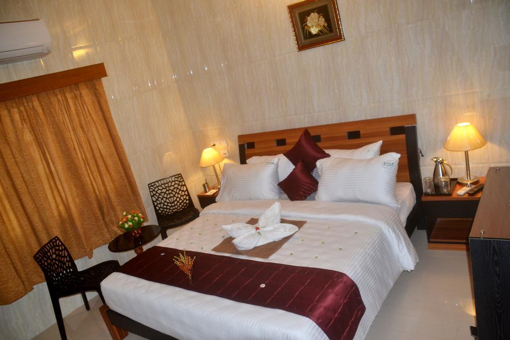 Peace Inn Chennai Exteriör bild